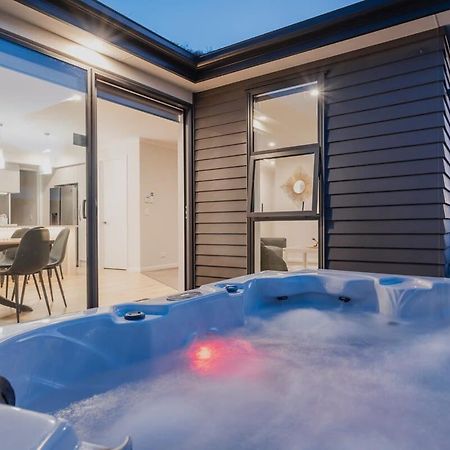 Elegant 3Br Home On Mustang Avenue Christchurch Buitenkant foto