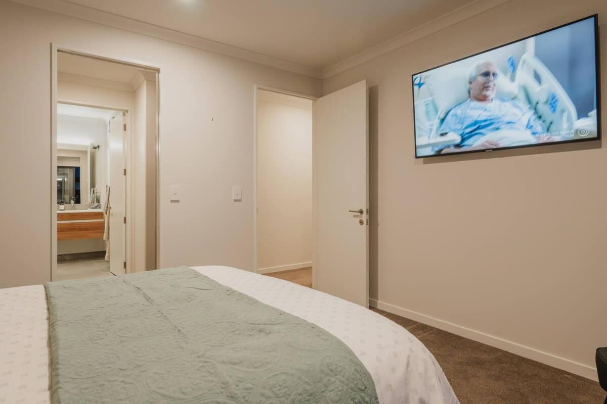 Elegant 3Br Home On Mustang Avenue Christchurch Buitenkant foto